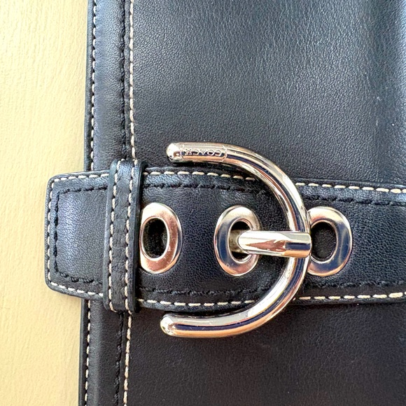 LADIES BLACK COACH WALLET - Picture 2 of 6